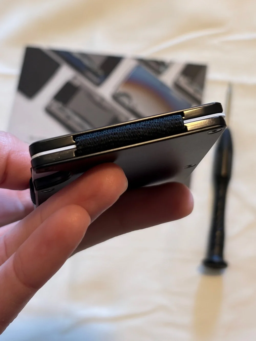 THE RIDGE ALUMINUM BLACK WALLET